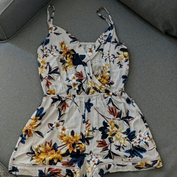 Romper - Picture 2 of 2